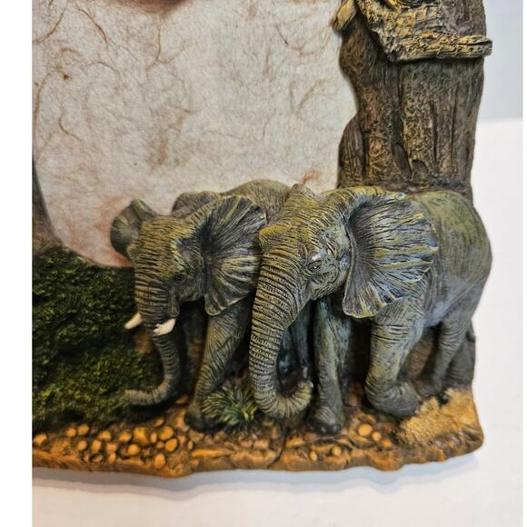 3D Gray Elephants Safari Wildlife Frame 3D Resin 5"x7" Never used. VTG - Picture 2 of 11